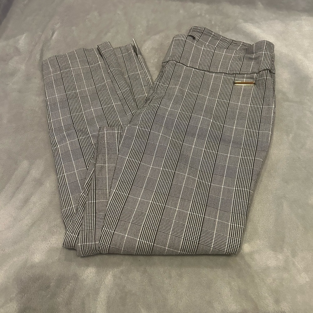 Women’s pull on capri dress pants